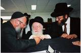 ראשי הישיבה עם הגר"א שפירא שליט"א
